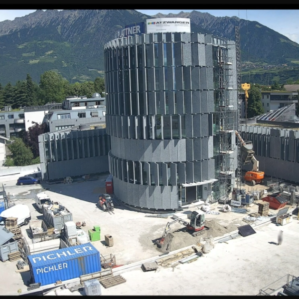 Neuer Sitz der Alperia AG in Meran